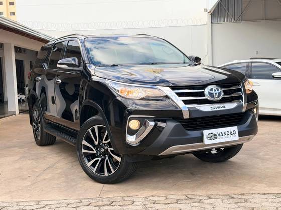 TOYOTA HILUX SW4 2.7 SRV 7 LUGARES 4X2 16V FLEX 4P AUTOMÁTICO